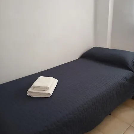Apartamento 10 Min. Patios,muy Cerca Teatro La Axerquia *